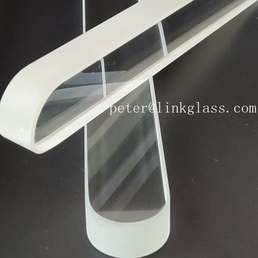 Transparent level gauge glass
